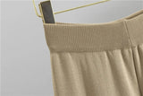 Conjunto Feminino Elegante em Tricô – Cardigan de Botões e Calça de Cintura Alta com Perna Larga