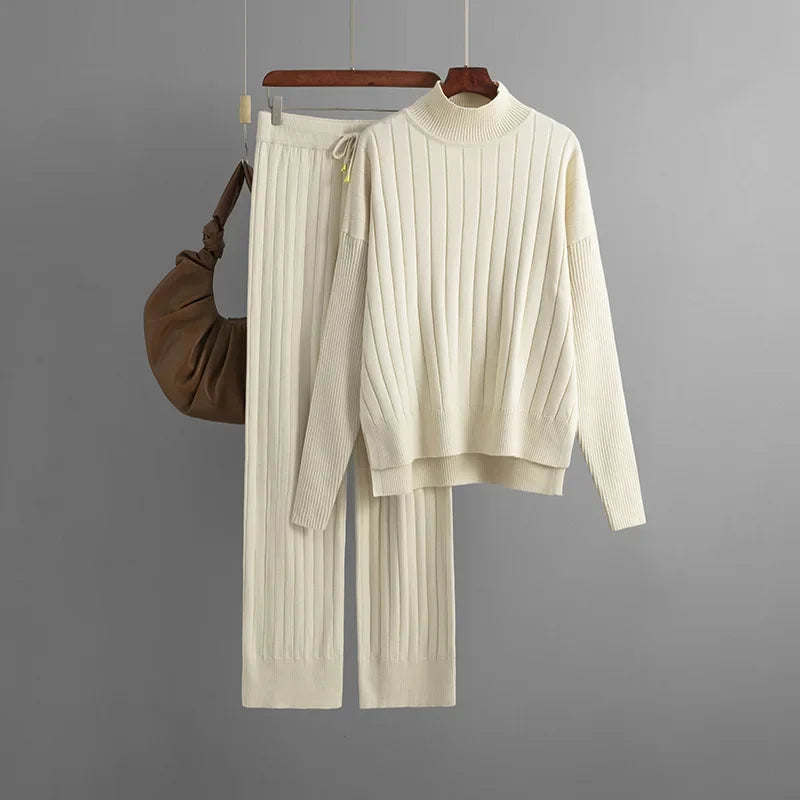 Conjunto Tricô Grosso com Blusa Gola Alta e Calça de Cintura Alta