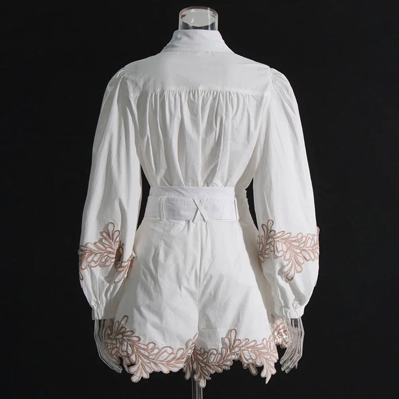 Conjunto bordado com cinto - Novidade