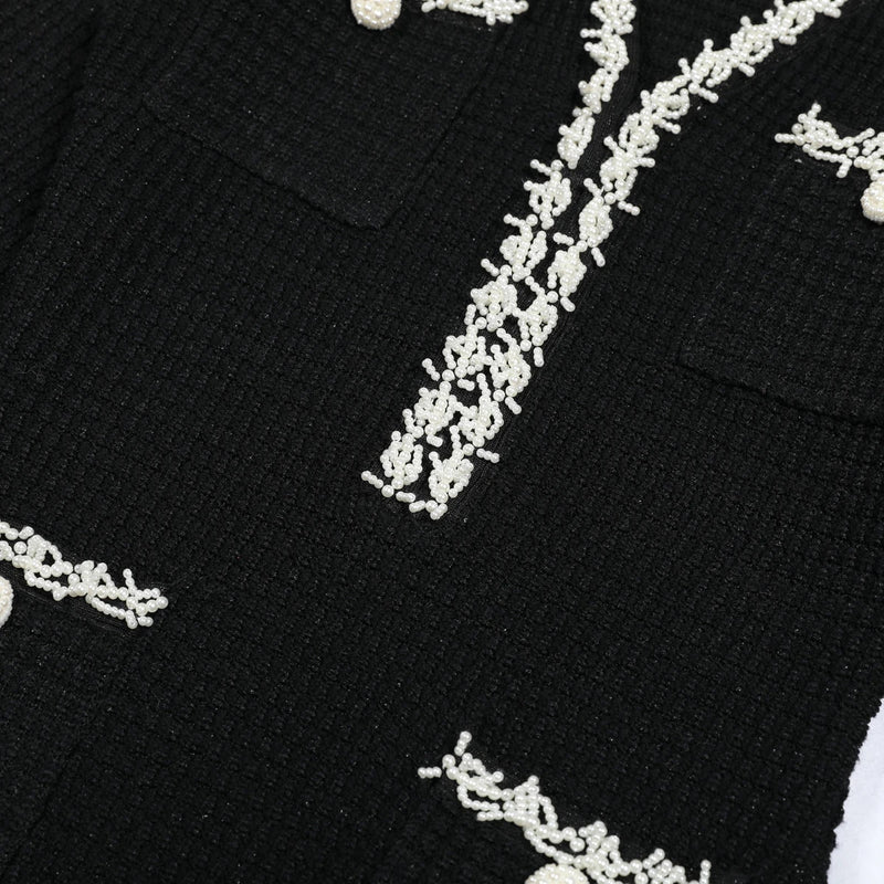 Vestido Bicolor – Decote V, Manga Longa, Slim Fit com Bolsos Bordados