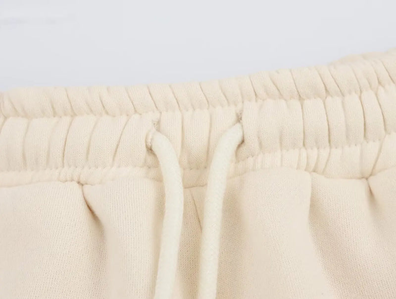 Conjunto Jogger Feminino Forrado em Lã – Bordado, Ajuste Solto e Design Térmico