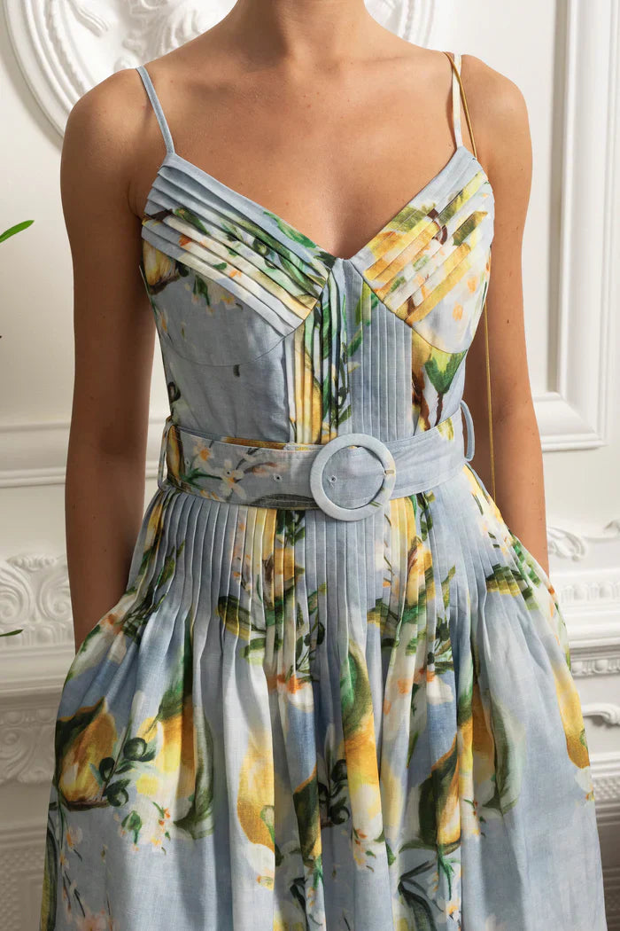 Vestido Longo Estampado – Alças Finas, Decote V, Cinto na Cintura e Saia A-Line