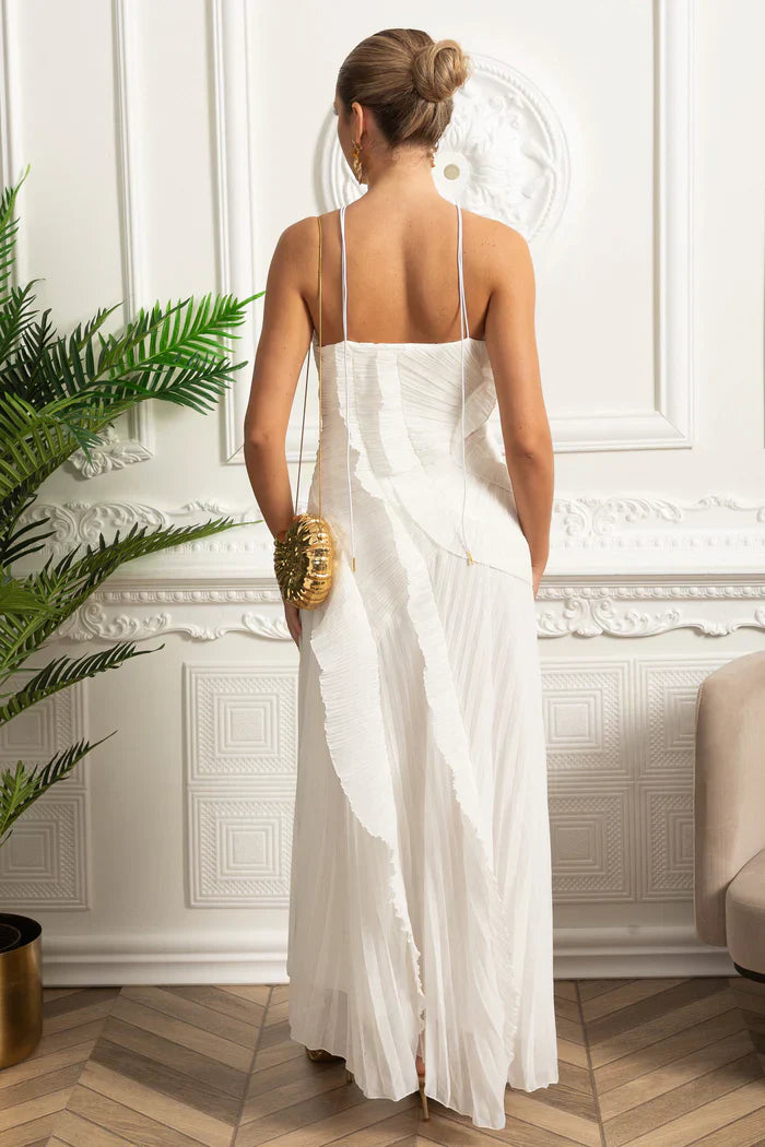 Vestido Sexy Assimétrico e Decote nas Costas – Sem Mangas, Com Babados, Cintura Alta e Modelagem Slim