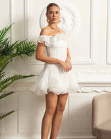 Vestido Ombro a Ombro – Mini Branco com Detalhe de Babados