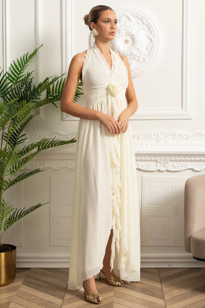 Vestido Longo – Elegante com Gola Halter, Decote com Babados, Cintura Franzida e Detalhe Floral