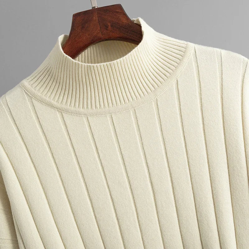 Conjunto Tricô Grosso com Blusa Gola Alta e Calça de Cintura Alta