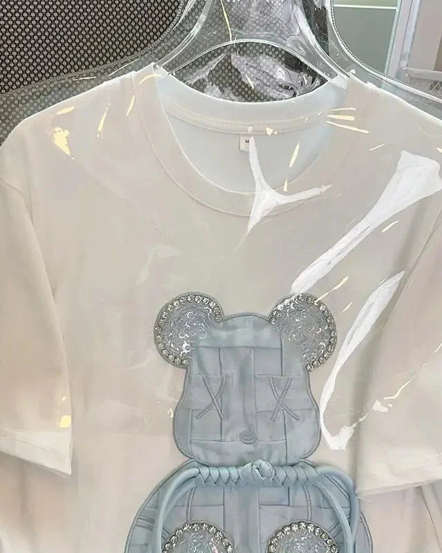 Camiseta com Bordado e Aplicações – Estilo Casual em Algodão Premium